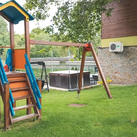 Semesteranläggning (resort) Waterside