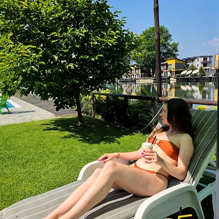 Waterside Resort 3*