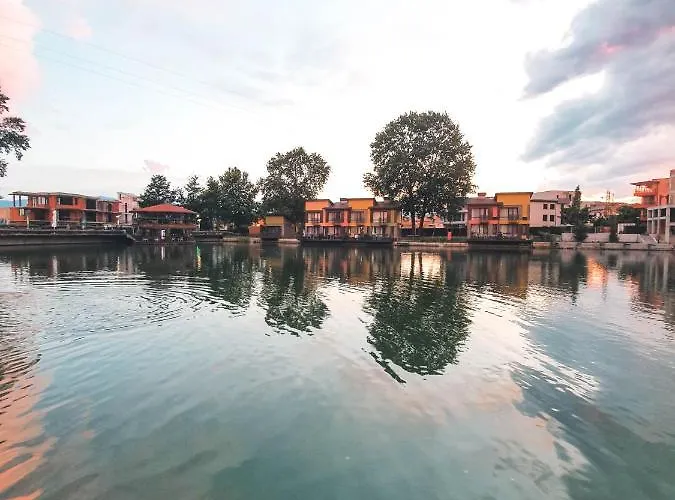 Semesteranläggning (resort) Waterside